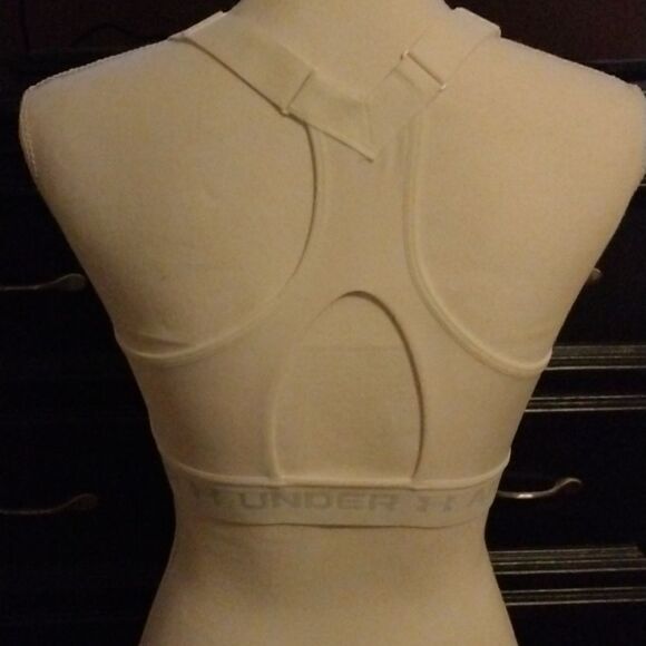 Under Armour - Picture 3 of 5